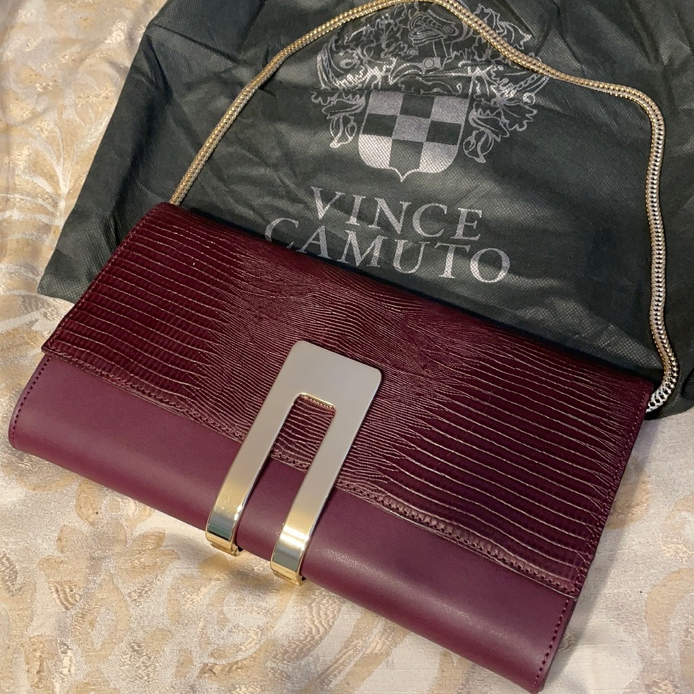 VINCE CAMUTO LEATHER CLUTCH WITH CHAIN - NEW!